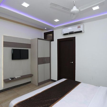 Oyo Hotel Vaishnavi Heritage Inn Агра Екстер'єр фото