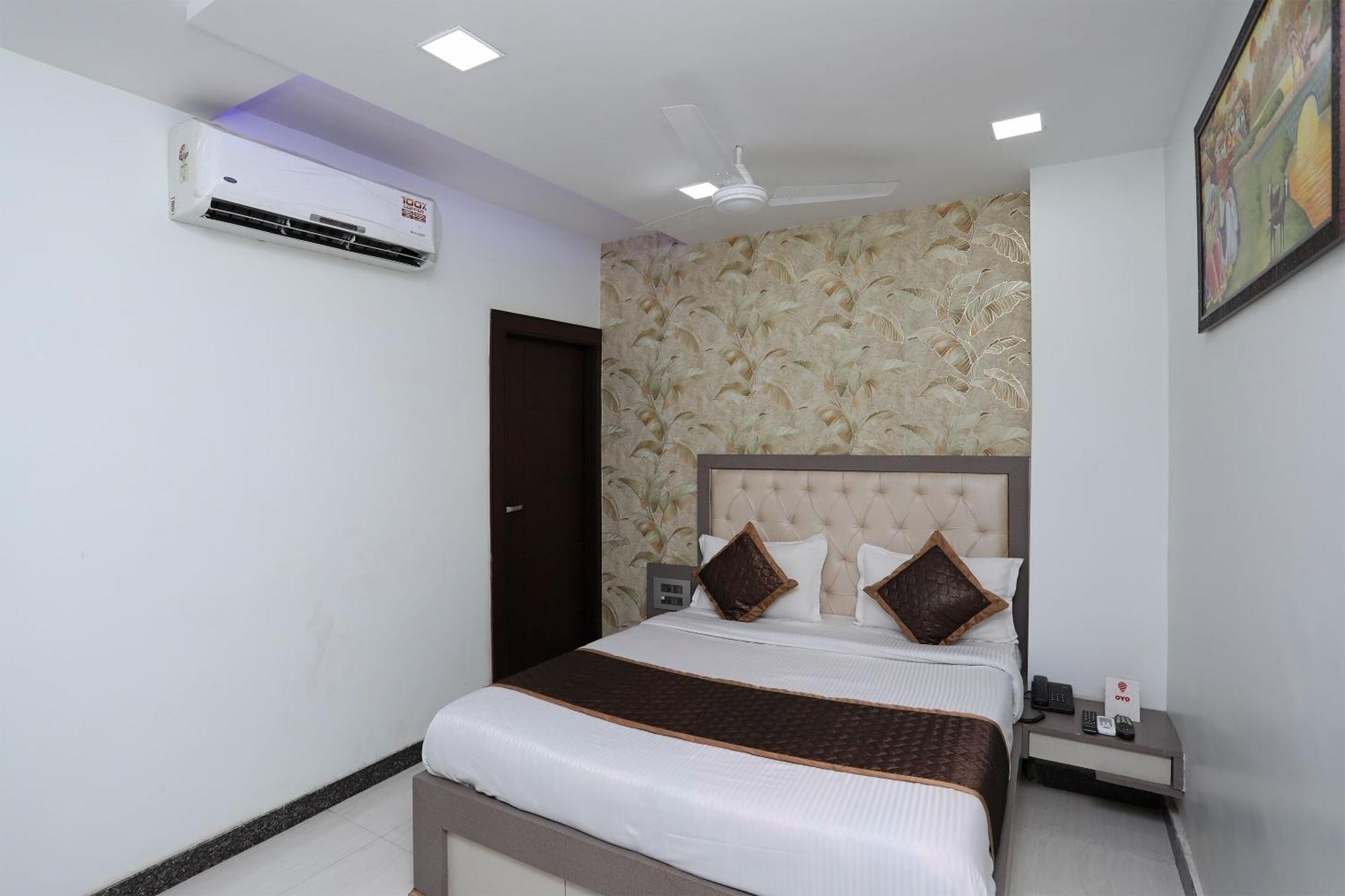 Oyo Hotel Vaishnavi Heritage Inn Агра Екстер'єр фото