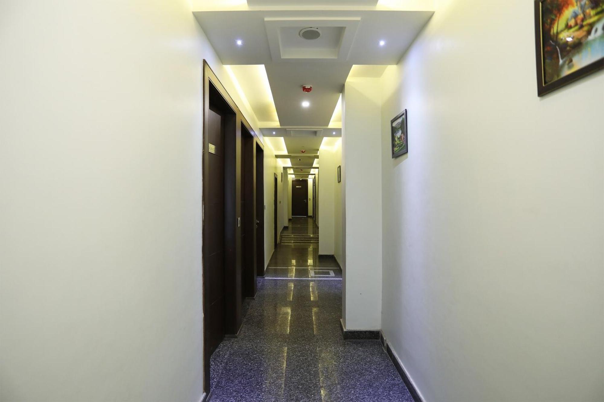 Oyo Hotel Vaishnavi Heritage Inn Агра Екстер'єр фото