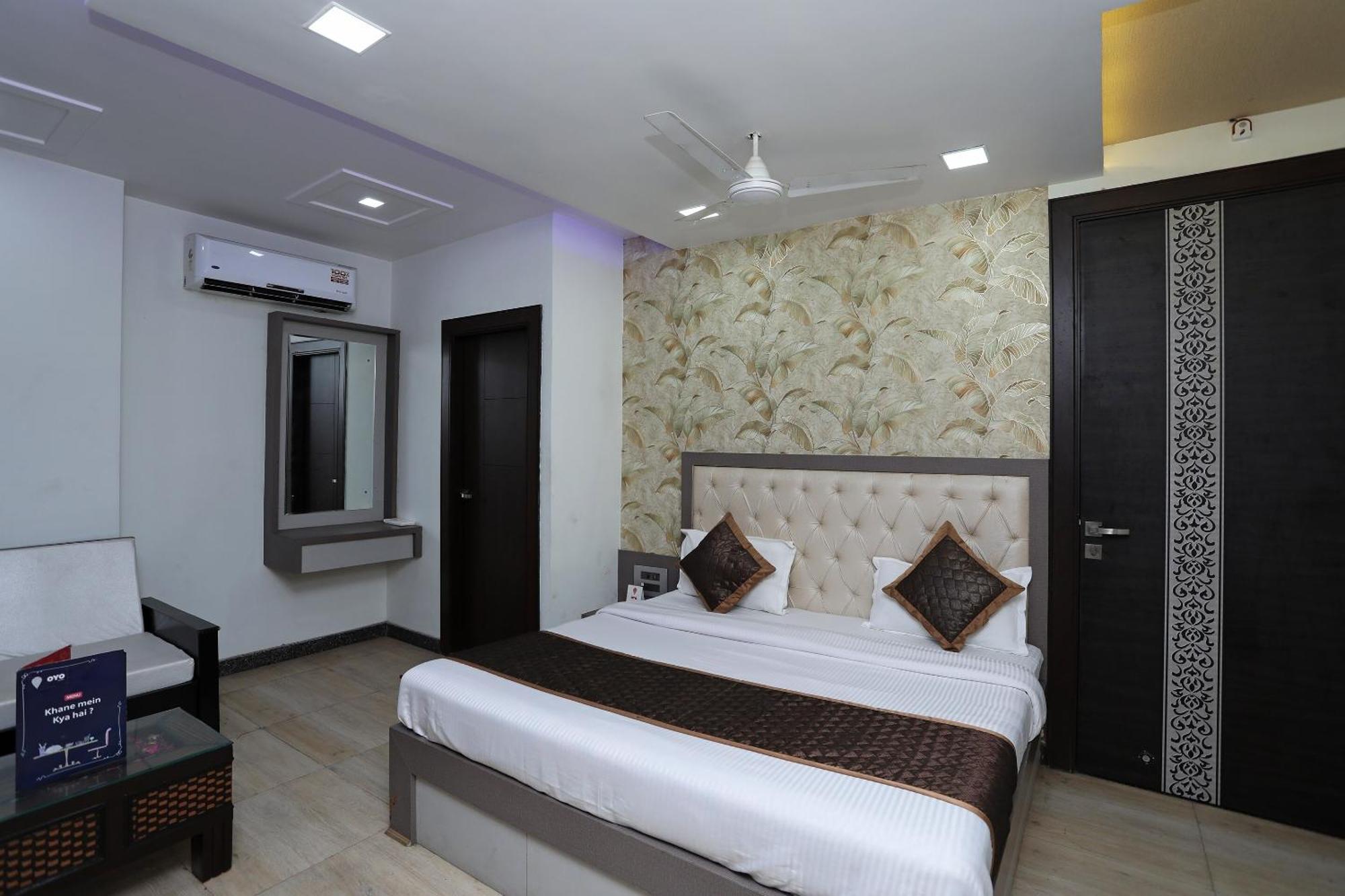 Oyo Hotel Vaishnavi Heritage Inn Агра Екстер'єр фото