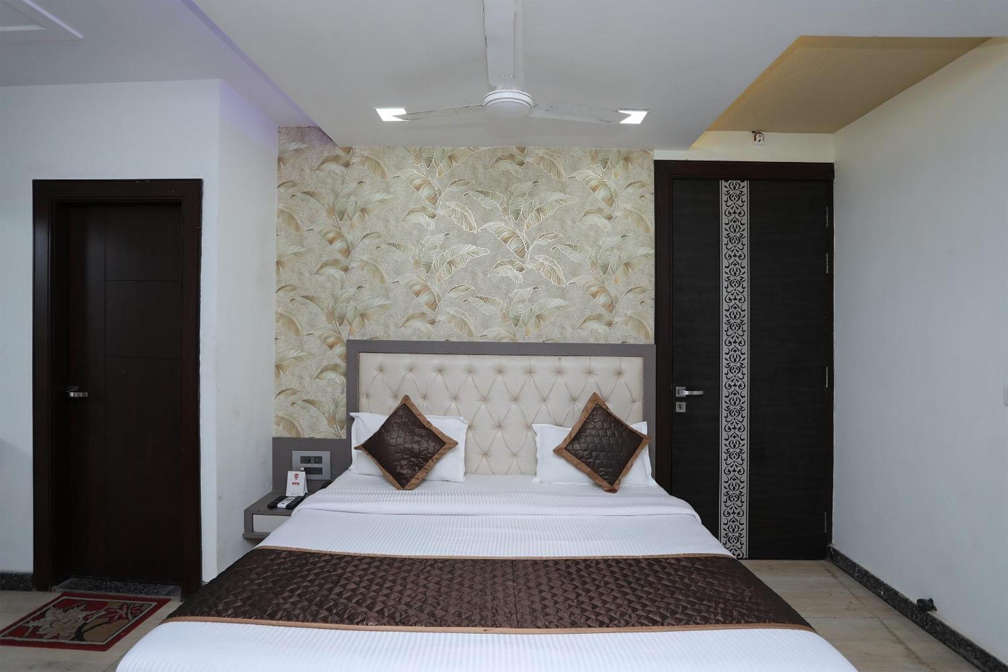 Oyo Hotel Vaishnavi Heritage Inn Агра Екстер'єр фото