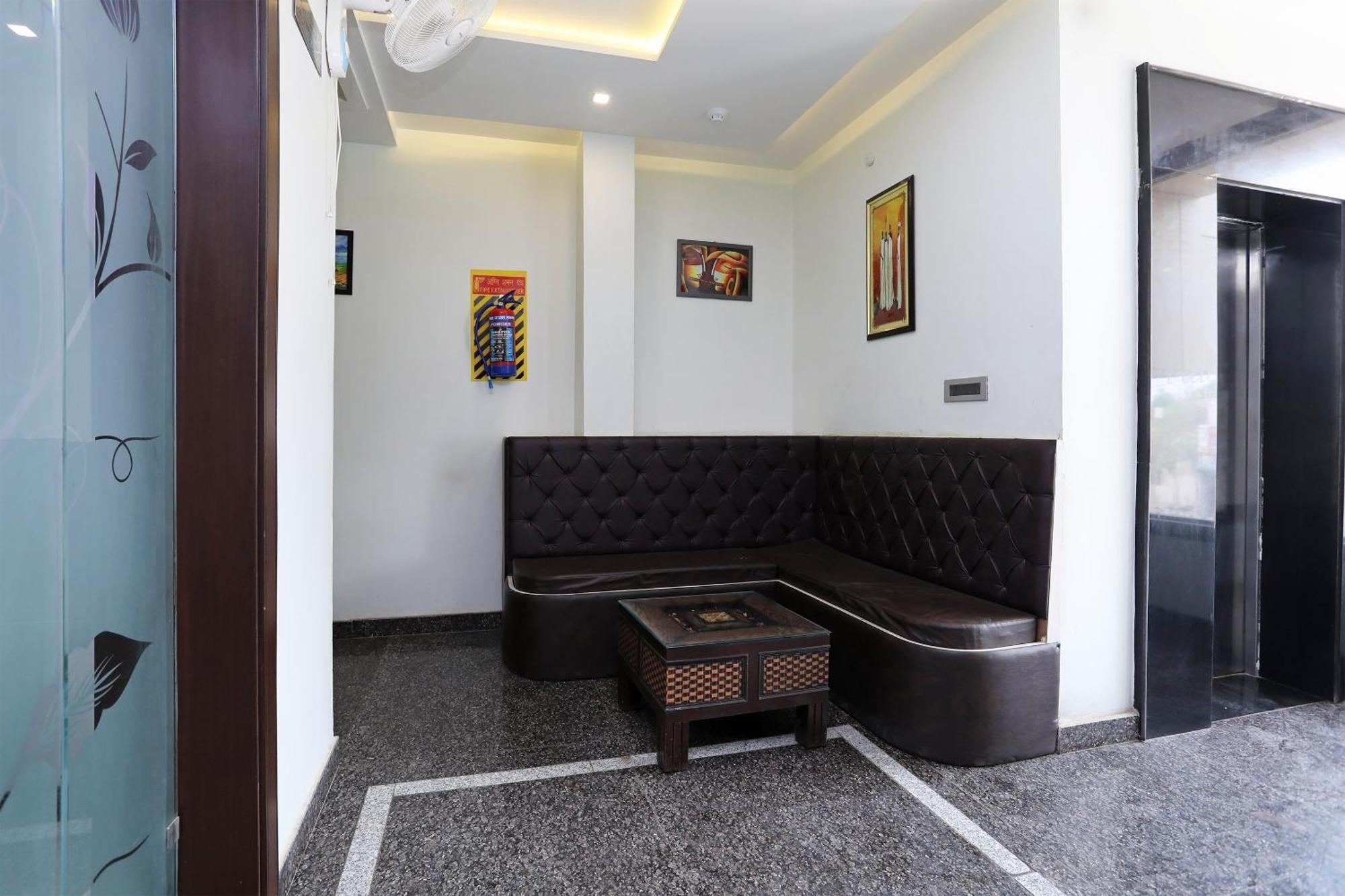 Oyo Hotel Vaishnavi Heritage Inn Агра Екстер'єр фото