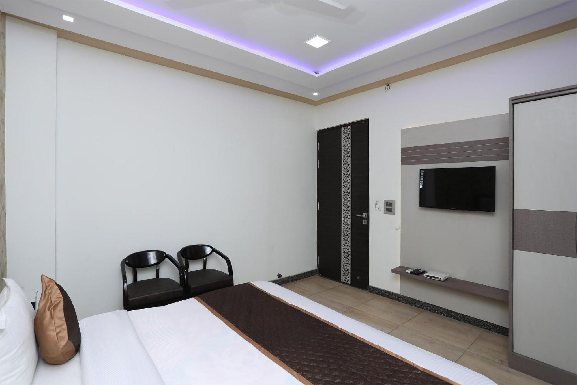 Oyo Hotel Vaishnavi Heritage Inn Агра Екстер'єр фото