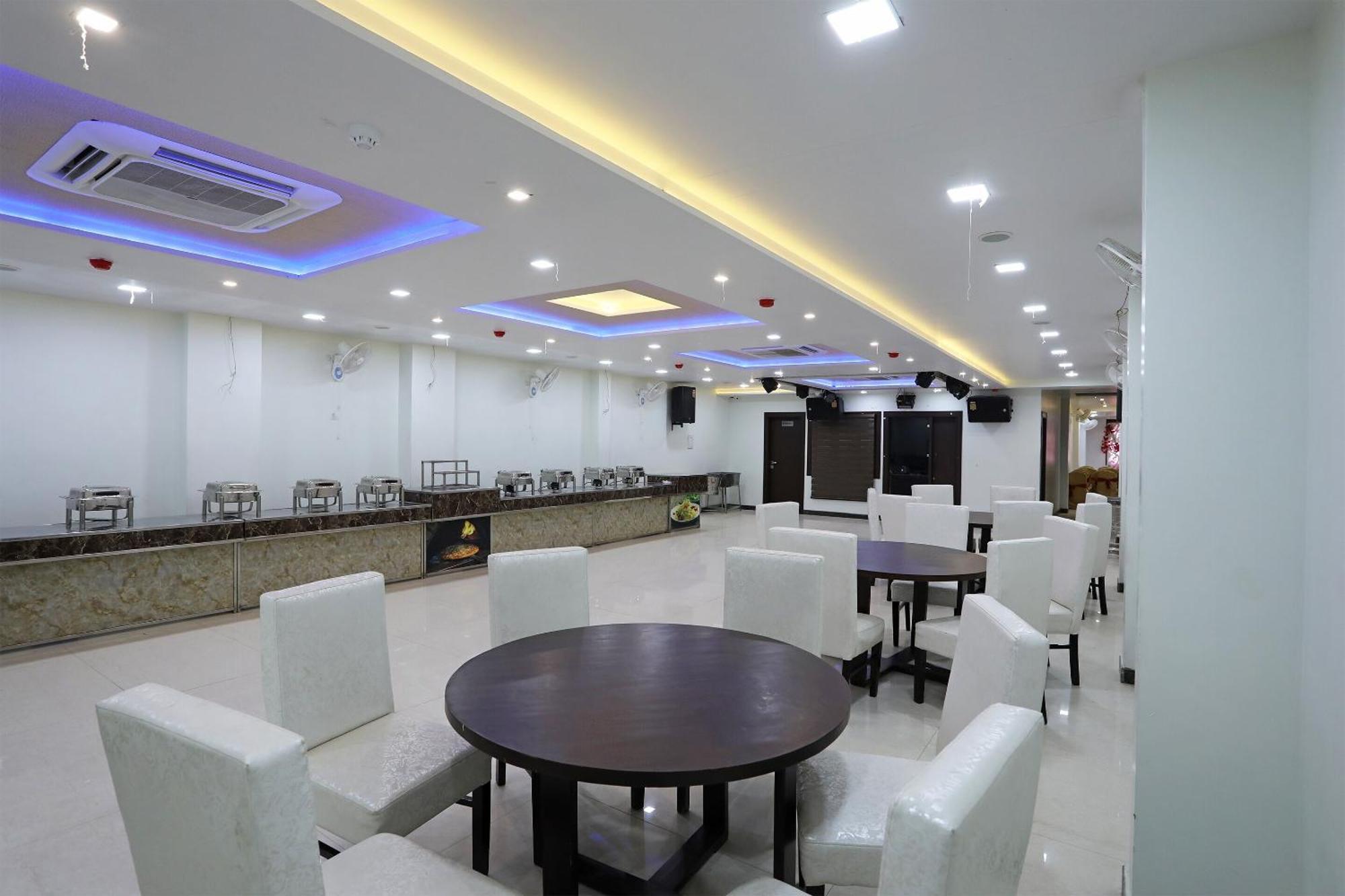 Oyo Hotel Vaishnavi Heritage Inn Агра Екстер'єр фото