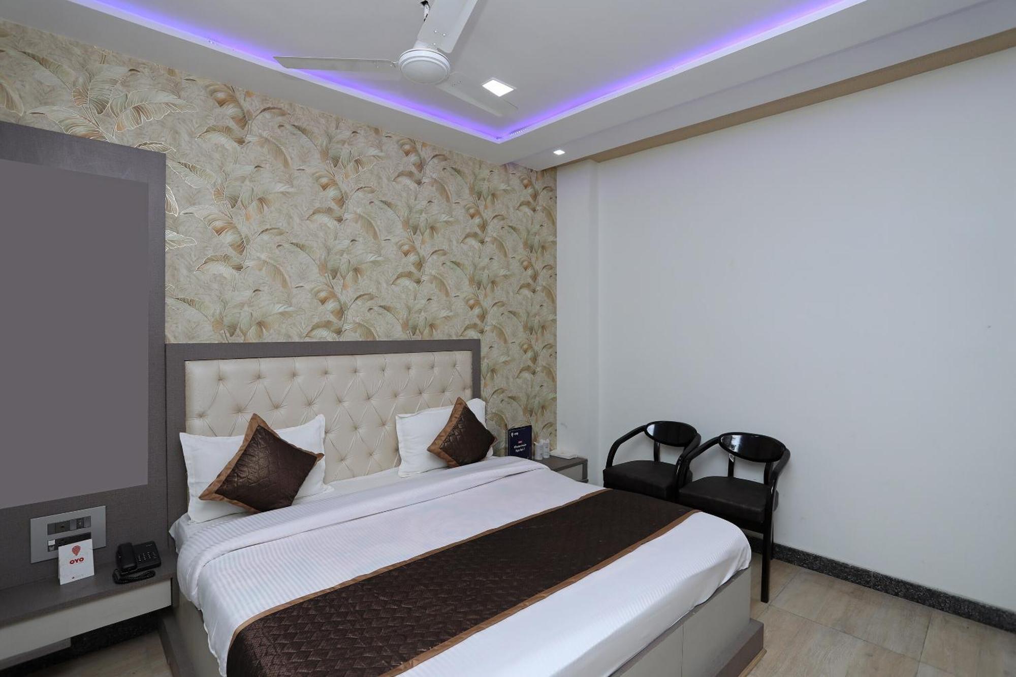 Oyo Hotel Vaishnavi Heritage Inn Агра Екстер'єр фото